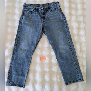 Levis Wedgie Straight Jeans // Medium Wash